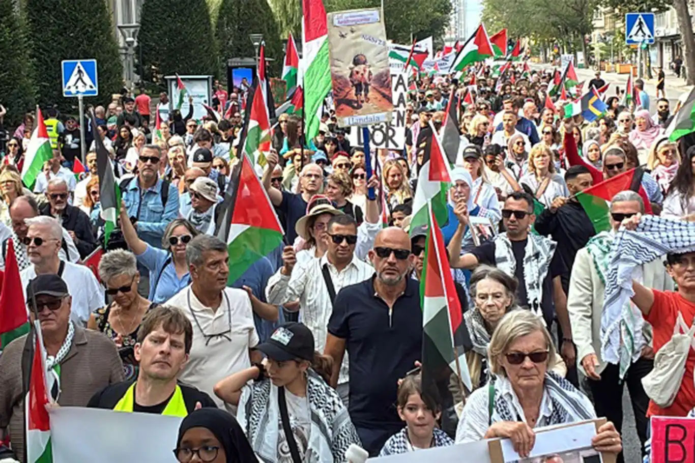 Over 250,000 march across Britain in historic stand against Gaza genocide Over 250,000 march across Britain in historic stand against Gaza genocide