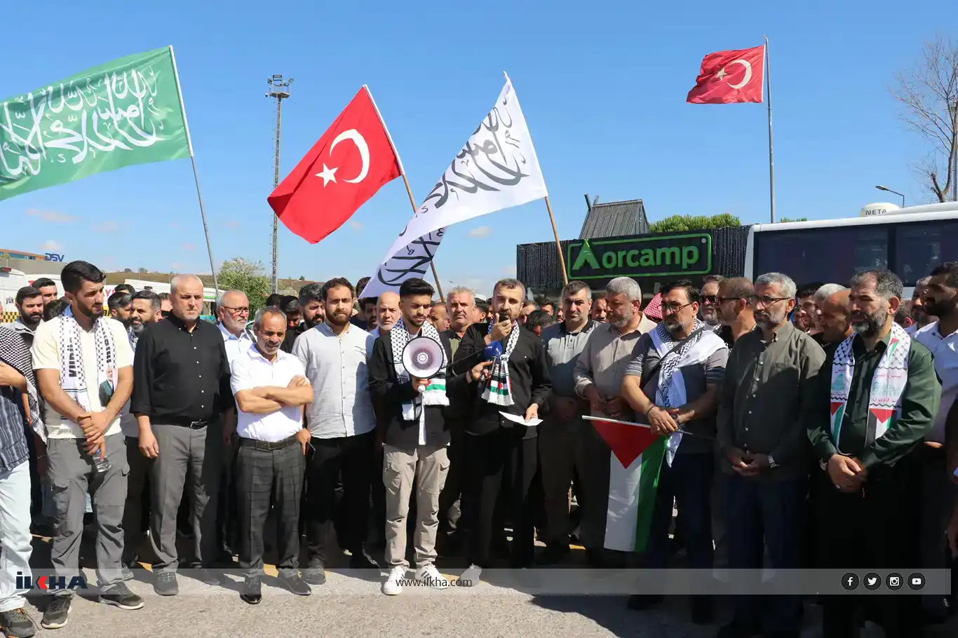 Hundreds depart Istanbul to join massive Gaza solidarity march in Ankara Hundreds depart Istanbul to join massive Gaza solidarity march in Ankara