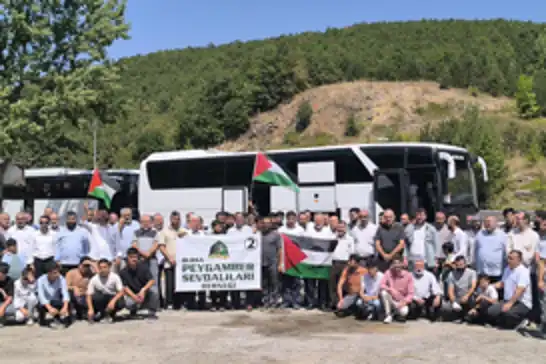 Bursa'dan yüzlerce kişi "Anadolu'dan Meclis'e Meclis'ten Gazze'ye" yürüyüşü için yola çıktı