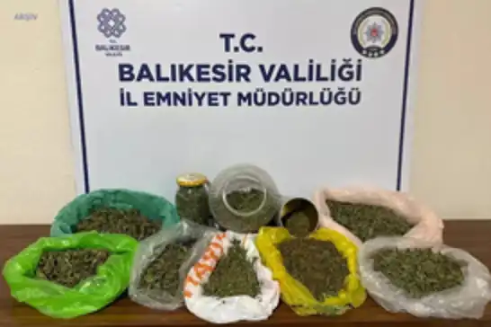 Balıkesir'de uyuşturucu operasyonu: 2 gözaltı