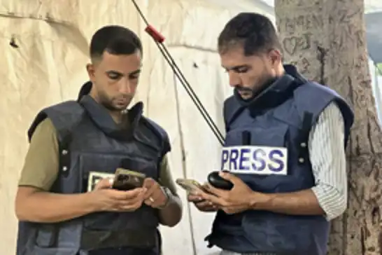 Rejîma qatil 6 rojnamevanên din li Xezzeyê şehîd kir