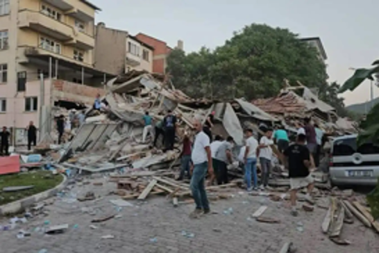 One dead, 29 injured in 6.1 magnitude earthquake in western Türkiye