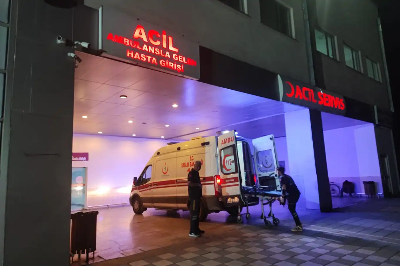 Malatya'da tartışma bıçaklı kavgaya dönüştü: 1 yaralı Malatya'da tartışma bıçaklı kavgaya dönüştü: 1 yaralı