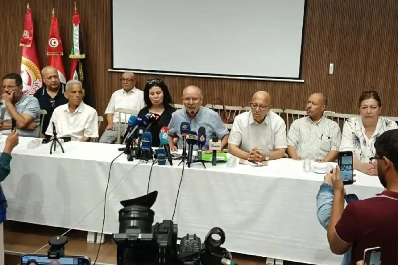 Tunus İşçi Birliği uyardı: Genel grev kapıda Tunus İşçi Birliği uyardı: Genel grev kapıda