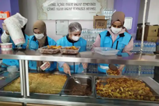 Batman'da "Komşum" projesi ile ihtiyaç sahiplerine yemek desteği