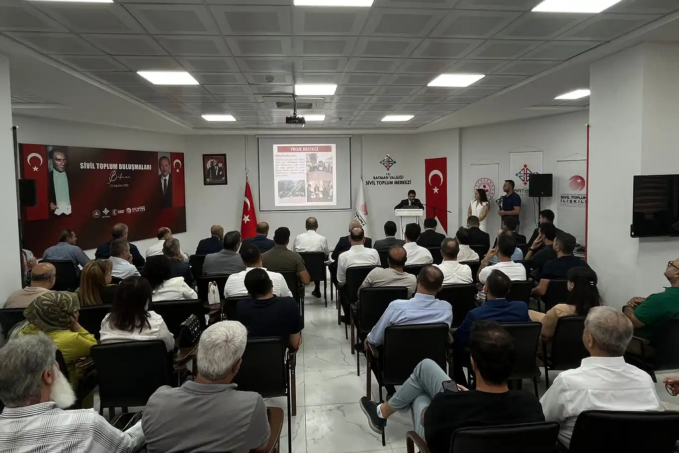Batman'da sivil toplum çalıştayı düzenlendi