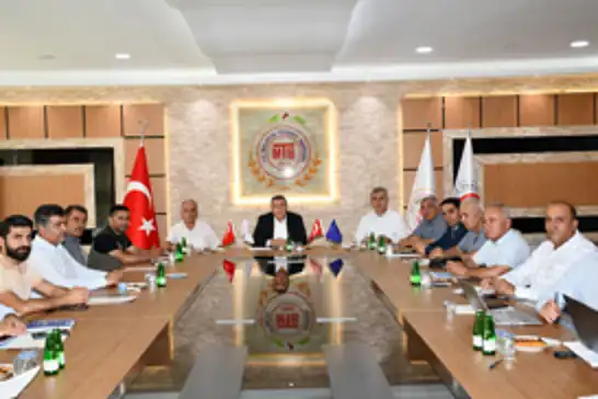 Malatya'da Lisanslı Kuru Kayısı Deposu ve Borsası  için istişare toplantısı yapıldı