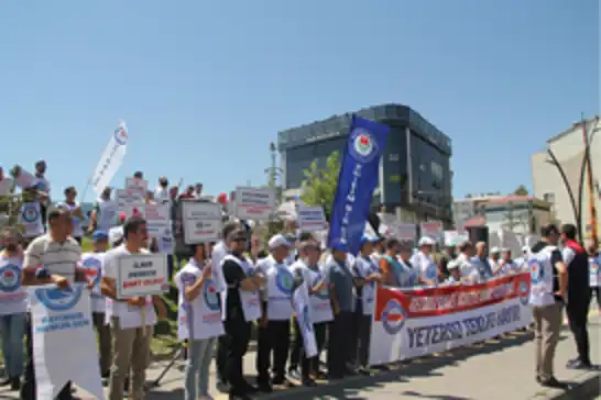 Memur-Sen’den zam teklifine tepki: Bu teklif yetersiz ve geçersiz 