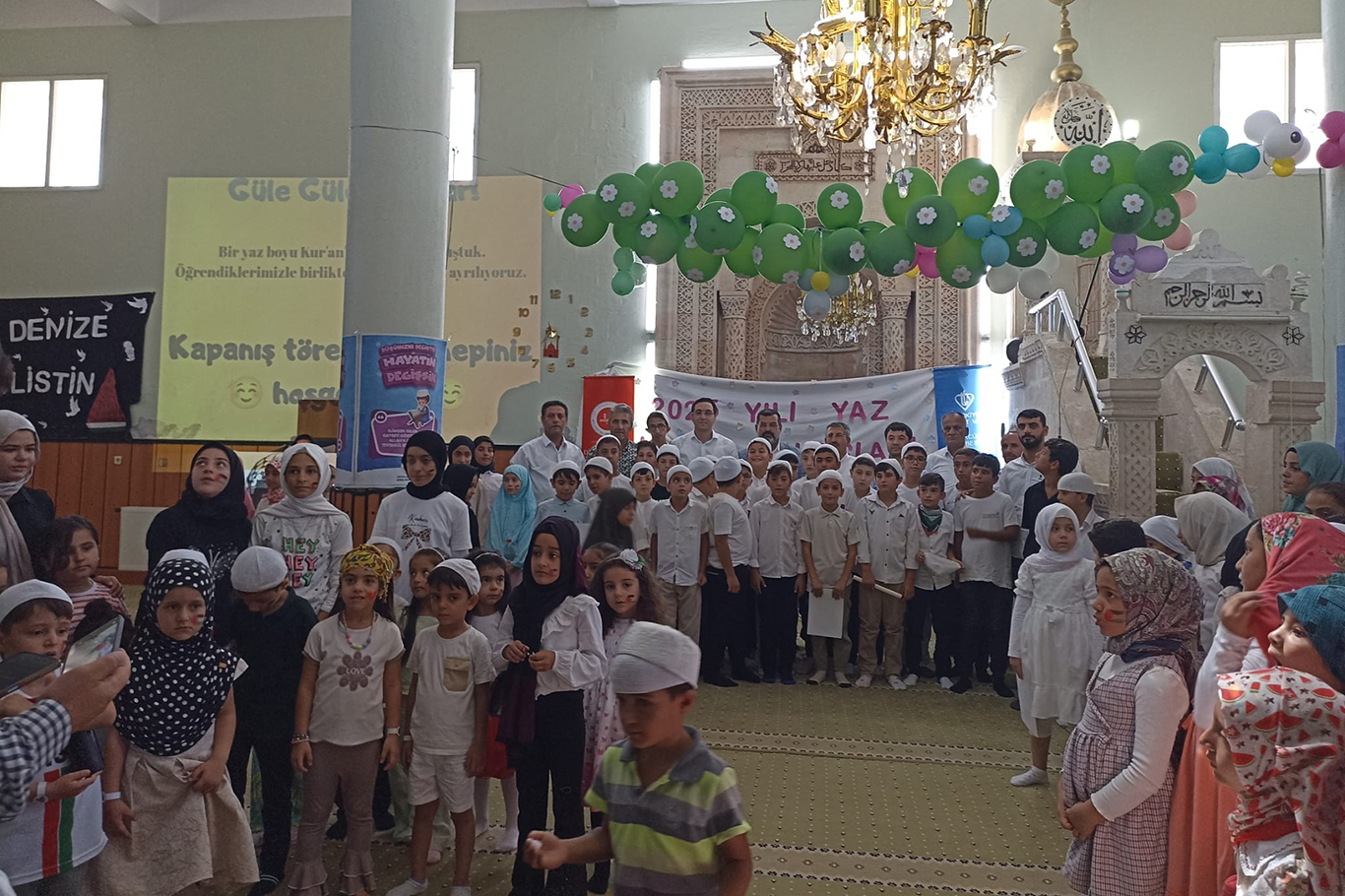 Gercüş'te yaz Kur'an kursları kapanış programı düzenlendi Gercüş'te yaz Kur'an kursları kapanış programı düzenlendi