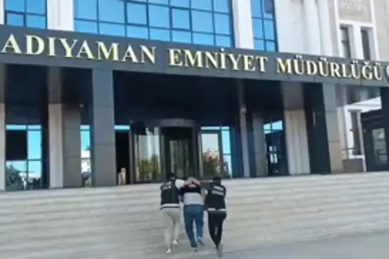 Adıyaman'da araması bulunan firari şahıs yakalandı