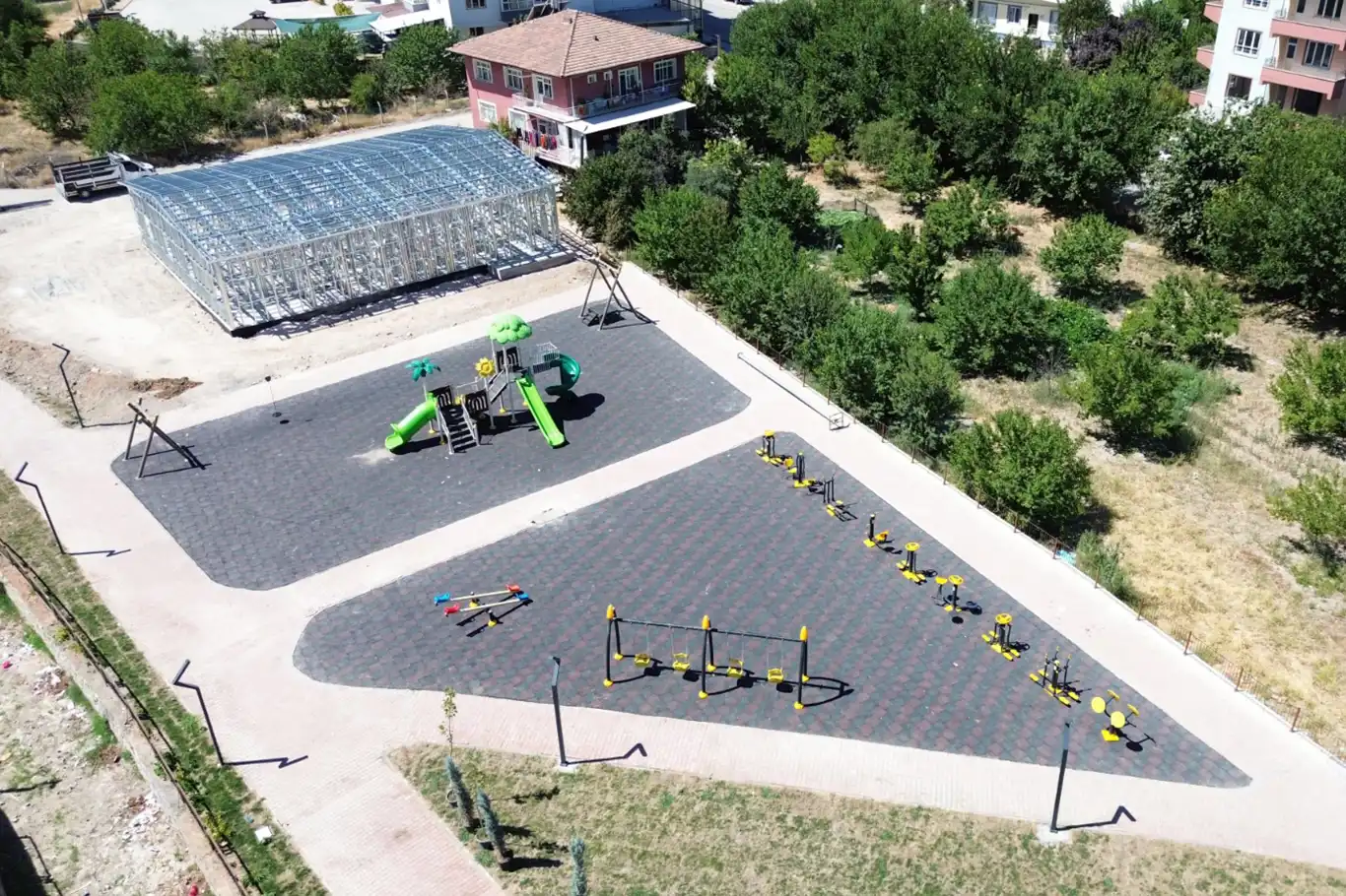 Battalgazi'de parklar yenilendi, yeşil alanlar genişletildi