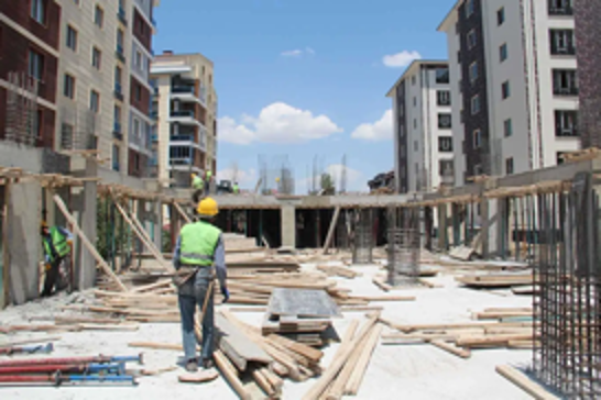 Türkiye's Construction Sector Surges with 24.9% Annual Growth in June