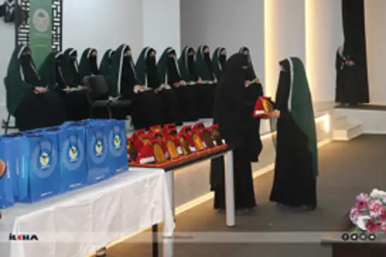 وان: تنظيم حفل تخريج لطالبات بعد إتمام تعليمهن في المدرسة