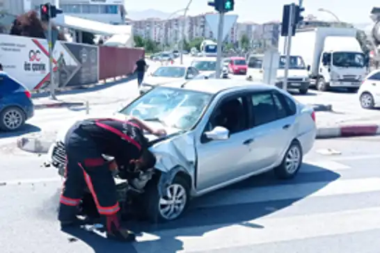 Malatya'da 2 otomobil çarpıştı: 2 yaralı