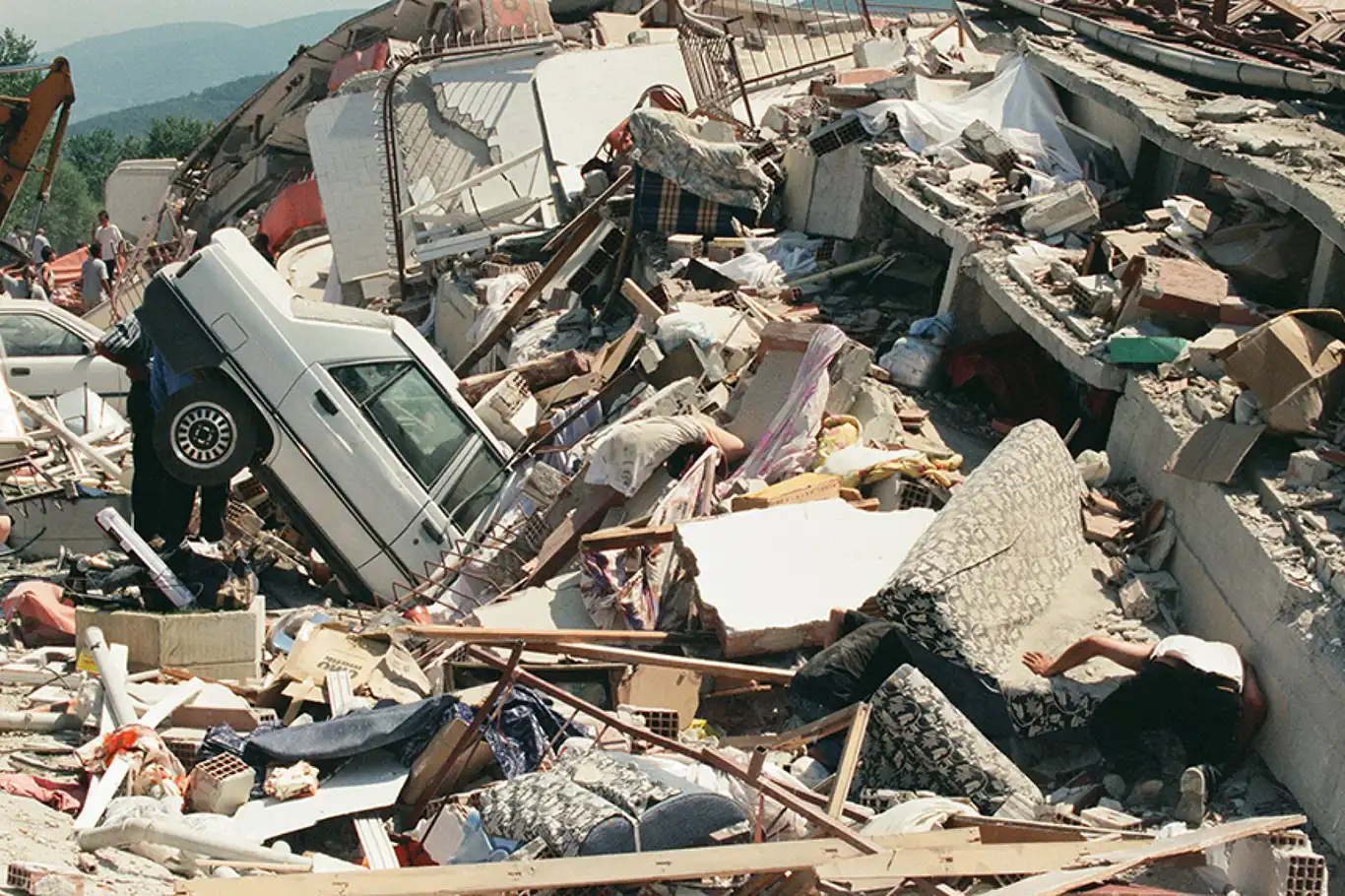 Türkiye tarihinin en acı günlerinden biri: 17 Ağustos depremi
