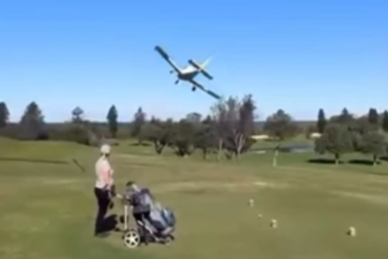 Australia: Light aircraft crashes on Sydney golf course, two escape serious injury