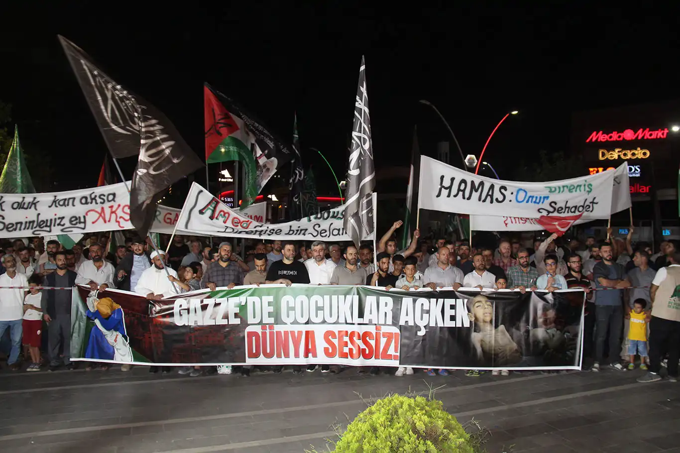 Diyarbakır'dan Gazze'ye selam: Zulmü durdurmak için birlik zamanı
