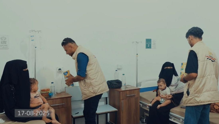 لجنة مصرية تدخل غزة لإنقاذ الأطفال وتوزع آلاف عبوات الحليب
