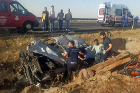 Şanlıurfa’da trafik kazası: 2 ölü, 3 yaralı