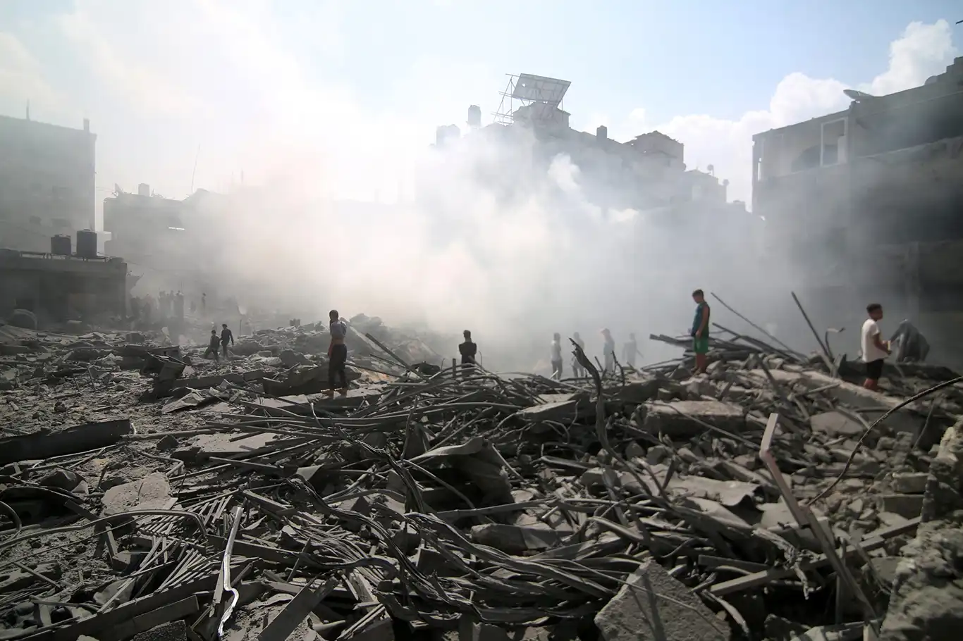 Israeli airstrikes kill 18 civilians in Gaza, including women and children