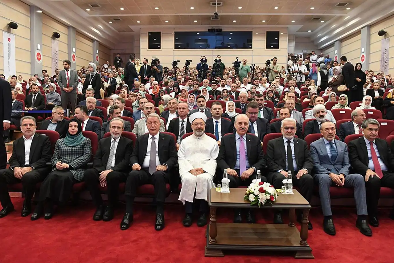 "Kudüs'ü görmezden gelmek mümkün değildir"