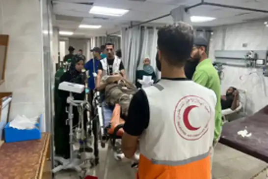 غزة.. 23 شهيدًا بينهم 12 من منتظري المساعدات في قصف متواصل منذ فجر اليوم