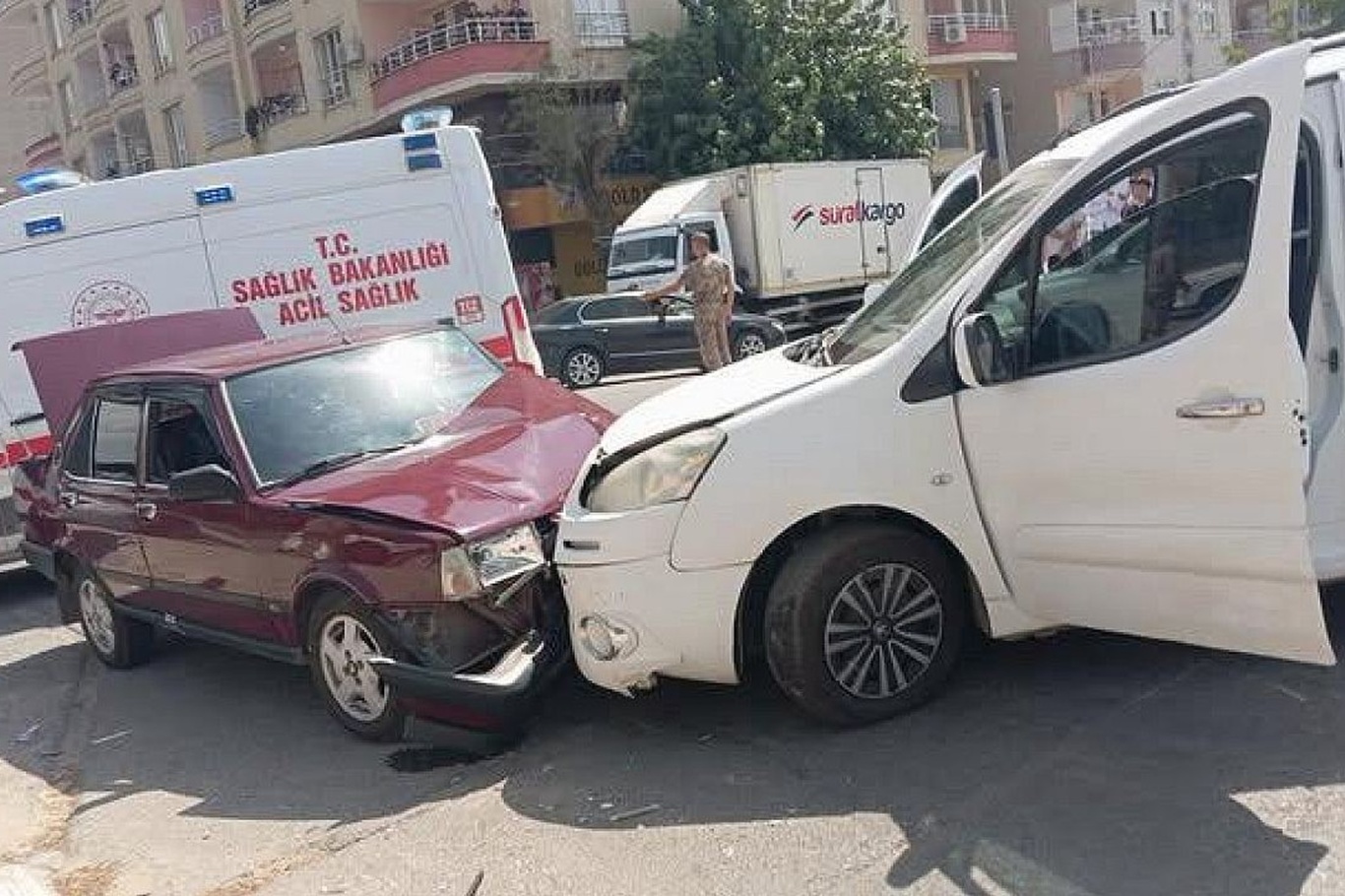 Siirt’te maddi hasarlı trafik kazası: 1 yaralı Siirt’te maddi hasarlı trafik kazası: 1 yaralı
