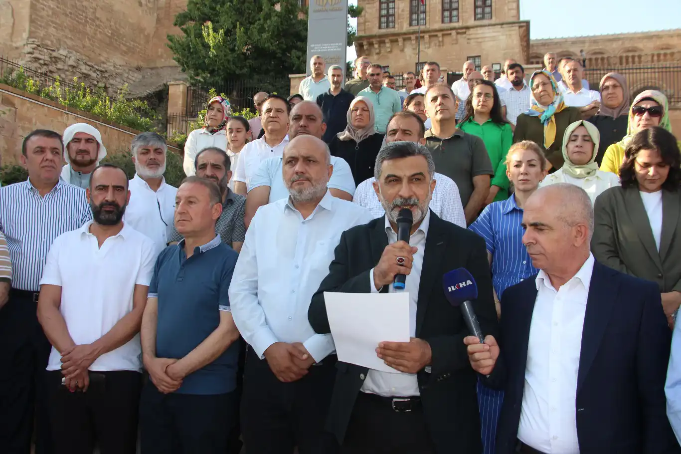 Mardin müze binasının kiliseye devredilmesine tepki! Mardin müze binasının kiliseye devredilmesine tepki!