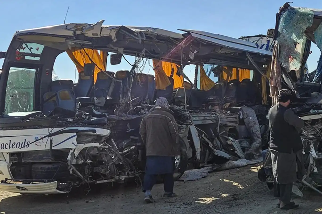 Afganistan'da otobüs kazası: 