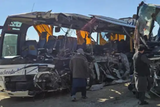 Afganistan'da otobüs kazası: 