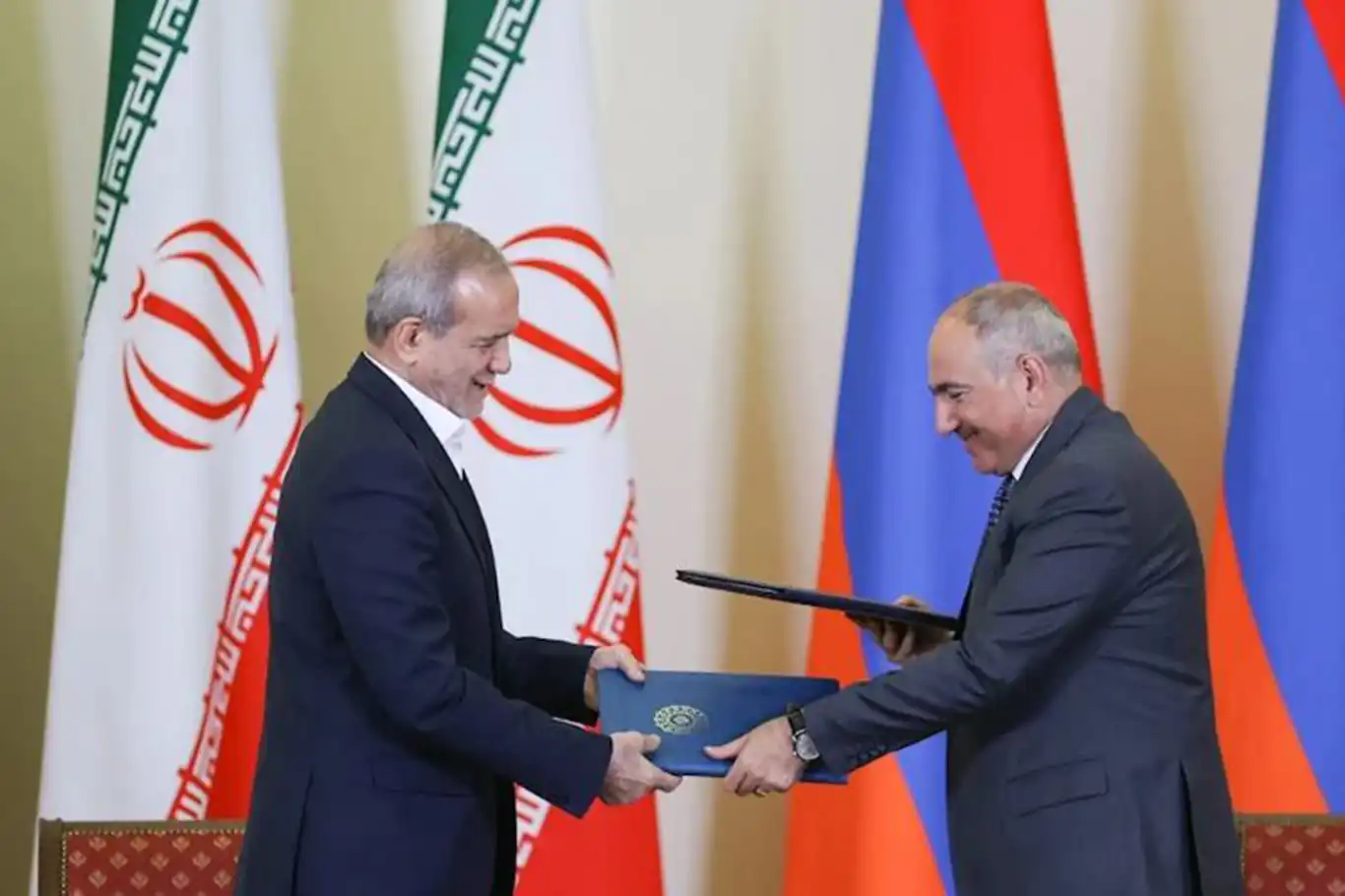 Iran and Armenia seal key agreements during President Pezeshkian’s visit to Yerevan Iran and Armenia seal key agreements during President Pezeshkian’s visit to Yerevan