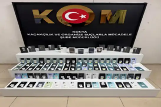 Konya'da kaçak telefon operasyonu: 2,5 milyon liralık cihaz ele geçirildi