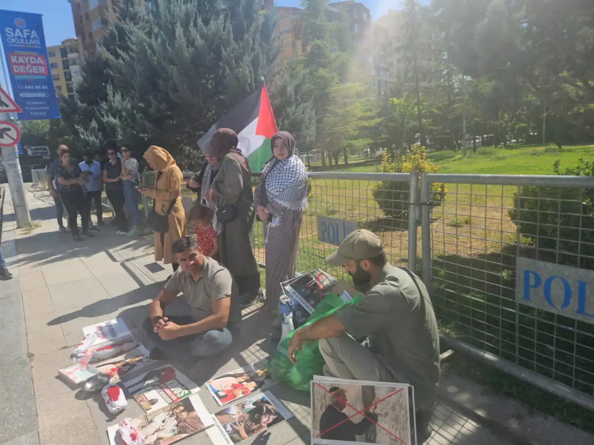 Pro-Palestinian activists launch sit-in at U.S. Embassy in Ankara against Gaza genocide
