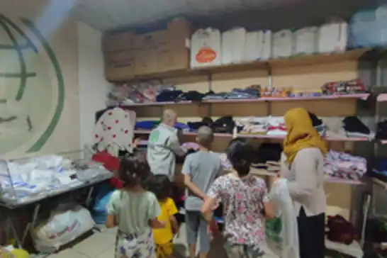 Tarsus ihtiyaç sahibi ailelere giyim yardımı