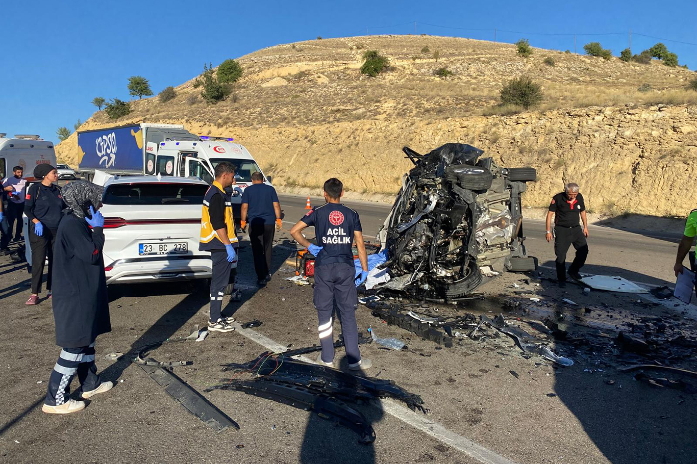 Malatya'da katliam gibi kaza: 4 ölü, 2 yaralı Malatya'da katliam gibi kaza: 4 ölü, 2 yaralı