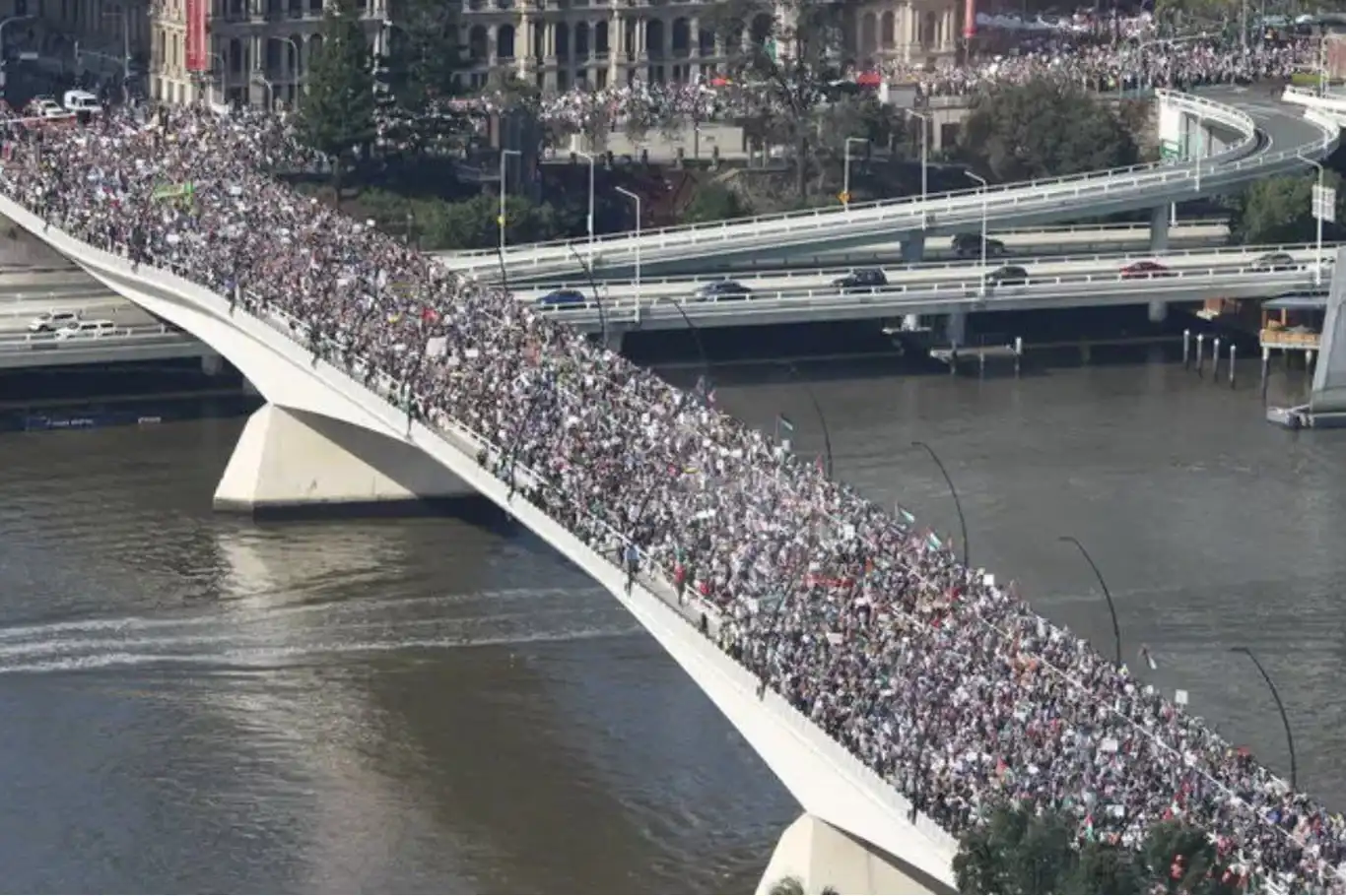 Avustralya'da Gazze’ye destek için büyük gösteri Avustralya'da Gazze’ye destek için büyük gösteri