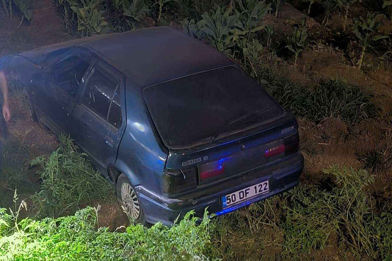 Batman-Hasankeyf kara yolu üzerinde trafik kazası: 8 yaralı Batman-Hasankeyf kara yolu üzerinde trafik kazası: 8 yaralı