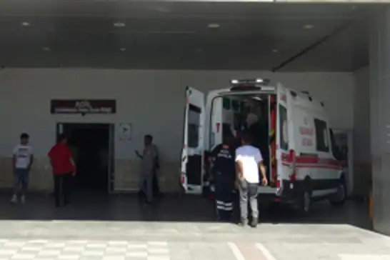 Malatya'da devrilen iş makinesinin altında kalan operatör öldü