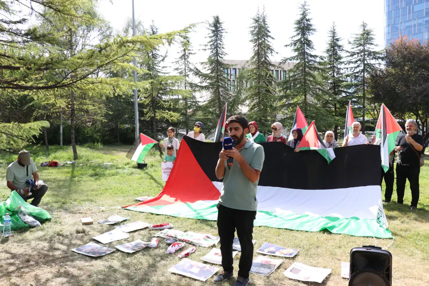 ABD Büyükelçiliği önünde "Gazze nöbeti" 5'inci gününde ABD Büyükelçiliği önünde "Gazze nöbeti" 5'inci gününde