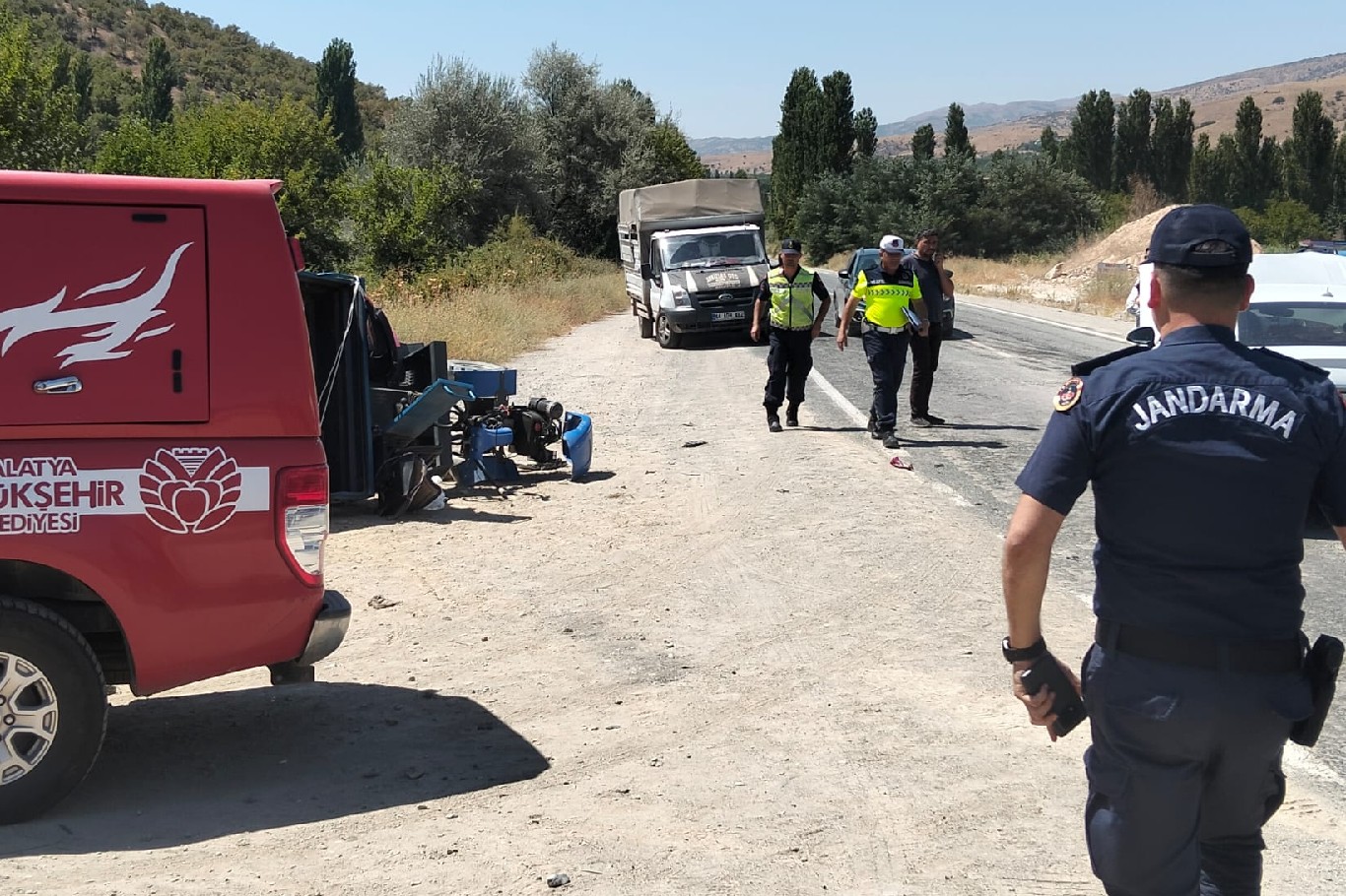 Malatya'da otomobil ile çapa motoru çarpıştı: 1'ağır 3 yaralı Malatya'da otomobil ile çapa motoru çarpıştı: 1'ağır 3 yaralı