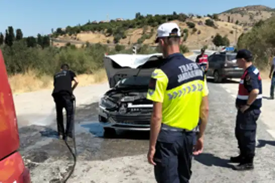 Malatya'da otomobil ile çapa motoru çarpıştı: 1'ağır 3 yaralı