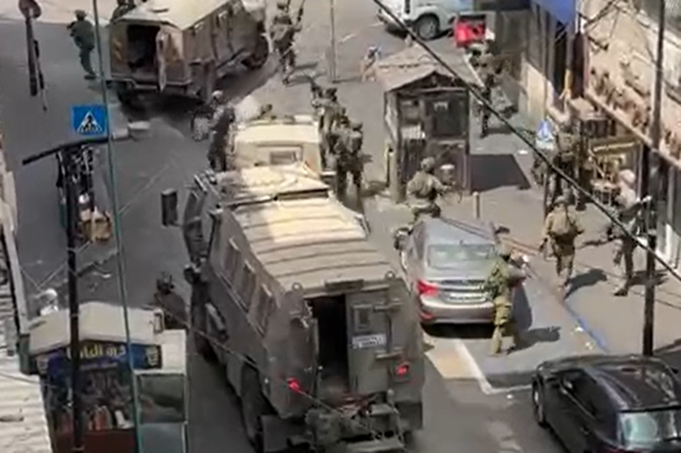 Ramallah'ta işgal saldırısı: Biri çocuk 2 kişi yaralandı Ramallah'ta işgal saldırısı: Biri çocuk 2 kişi yaralandı