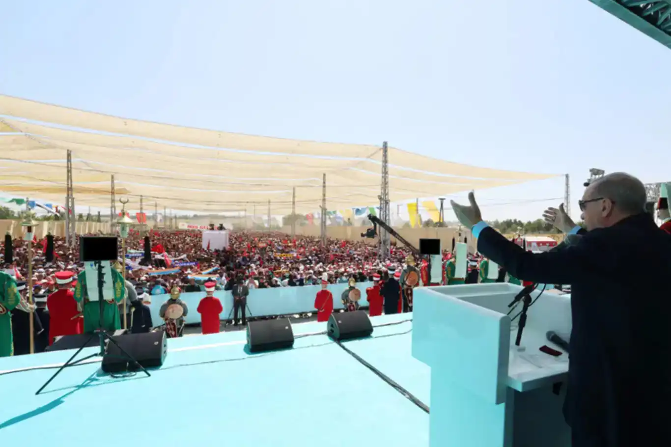 أردوغان: الأتراك والعرب والأكراد سيظلون يعيشون معًا حتى يوم القيامة أردوغان: الأتراك والعرب والأكراد سيظلون يعيشون معًا حتى يوم القيامة