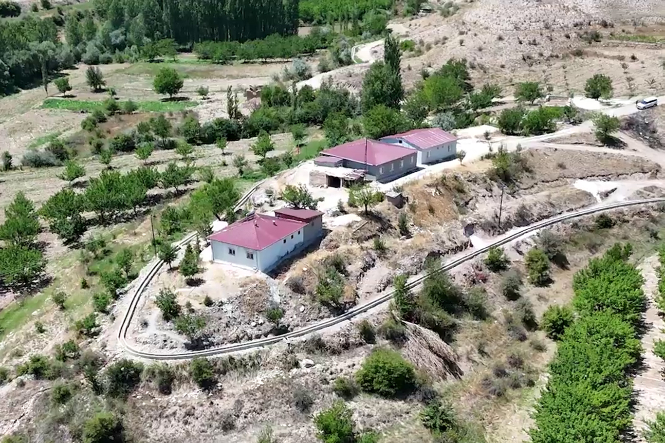 Malatya'da 2 bin 500 metrelik modern sulama kanalı hizmete girdi Malatya'da 2 bin 500 metrelik modern sulama kanalı hizmete girdi