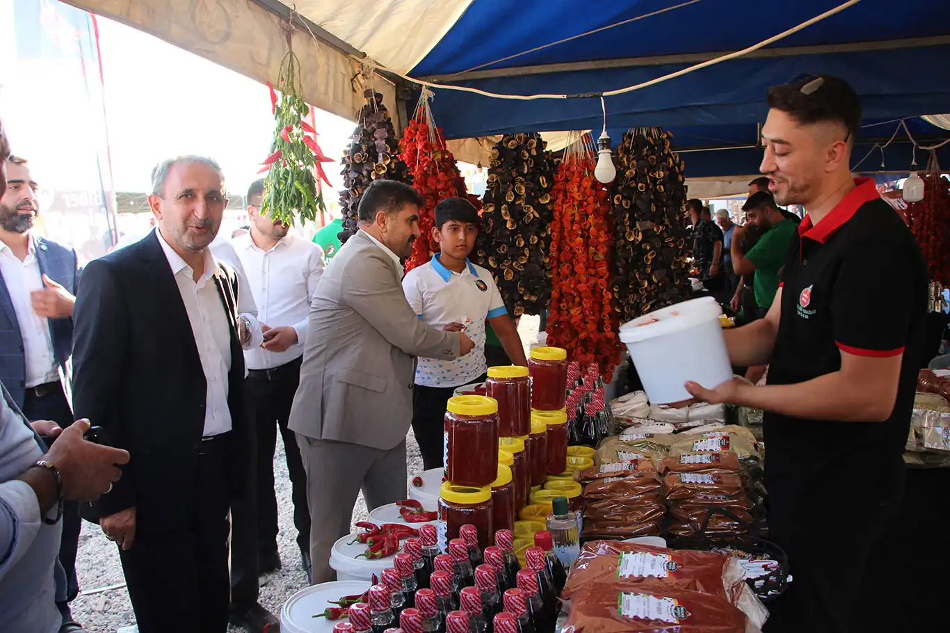 HÜDA PAR Genel Başkan Vekili Demir, Kilis'te biber festivaline katıldı HÜDA PAR Genel Başkan Vekili Demir, Kilis'te biber festivaline katıldı