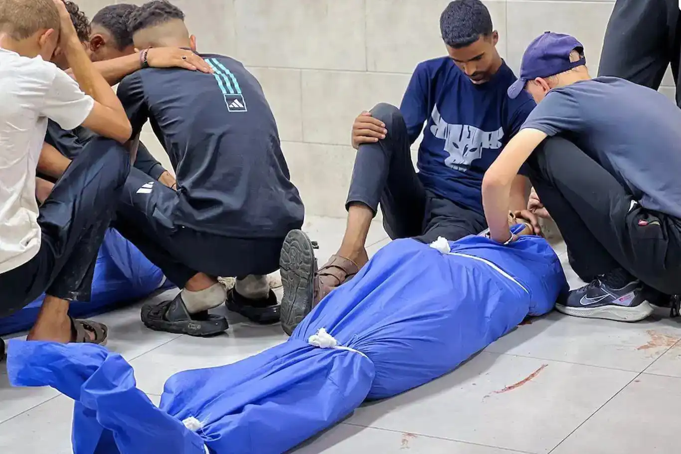 70 شهيداً في غارات الاحتلال على قطاع غزة منذ الصباح 70 شهيداً في غارات الاحتلال على قطاع غزة منذ الصباح