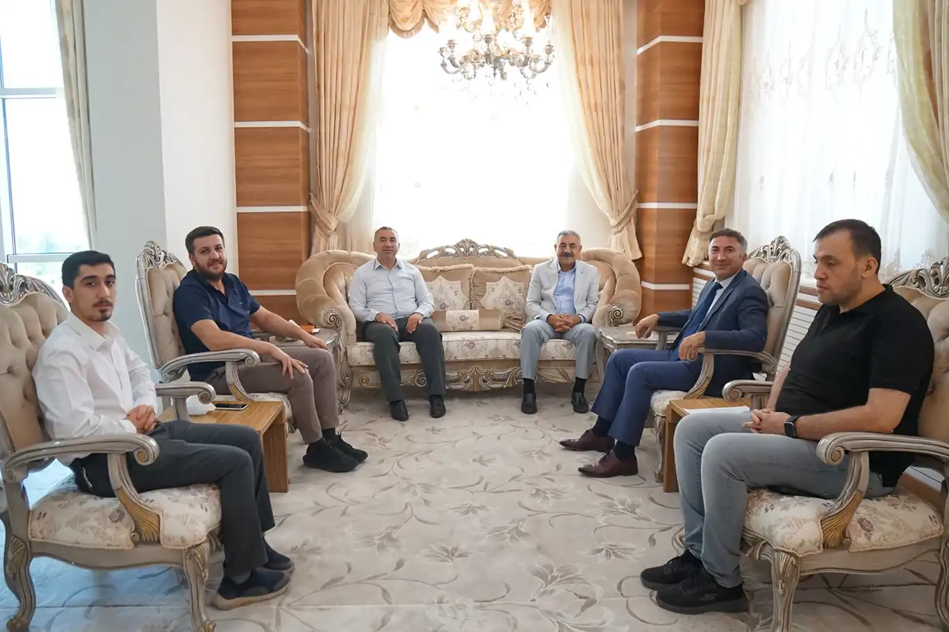 HÜDA PAR Batman İl Başkanı Şahin, Batman Üniversitesi Rektörü Prof. Dr. İdris Demir'i ziyaret etti HÜDA PAR Batman İl Başkanı Şahin, Batman Üniversitesi Rektörü Prof. Dr. İdris Demir'i ziyaret etti