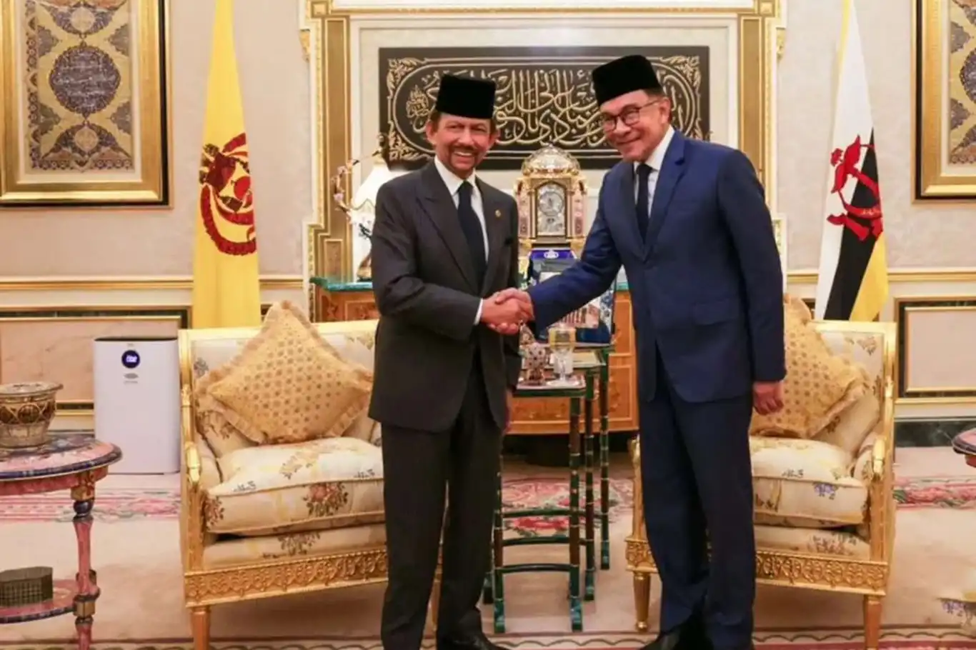 Brunei ve Malezya liderlerinden Gazze için acil çağrı Brunei ve Malezya liderlerinden Gazze için acil çağrı