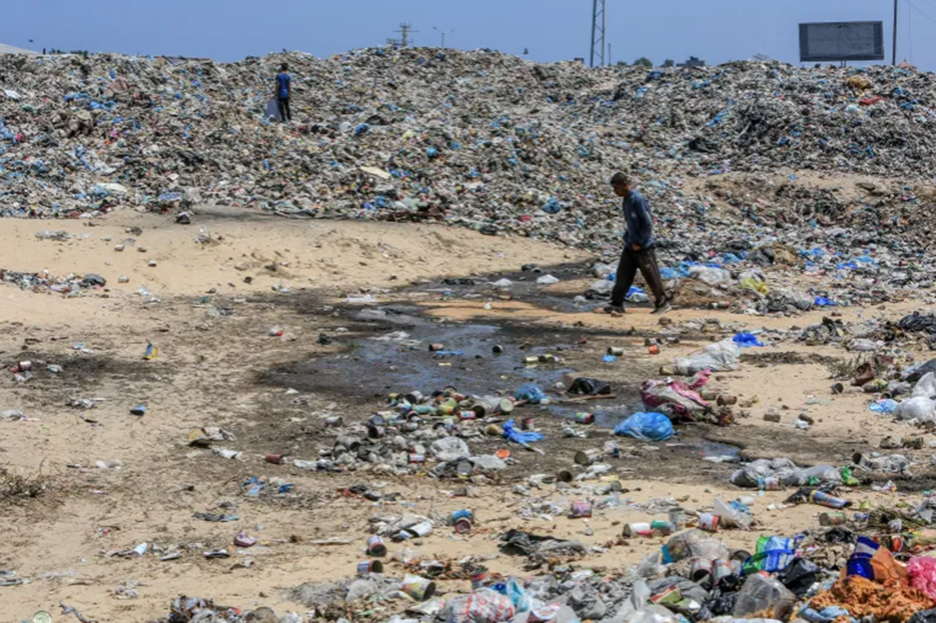 Gazze Belediyesi: Devasa çöp yığınları sağlık ve çevre felaketine neden oluyor Gazze Belediyesi: Devasa çöp yığınları sağlık ve çevre felaketine neden oluyor