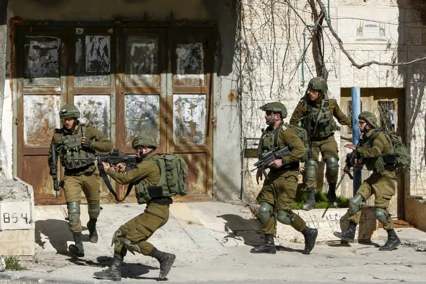 Nablus'ta işgal saldırısı: Biri ağır iki Filistinli yaralandı Nablus'ta işgal saldırısı: Biri ağır iki Filistinli yaralandı